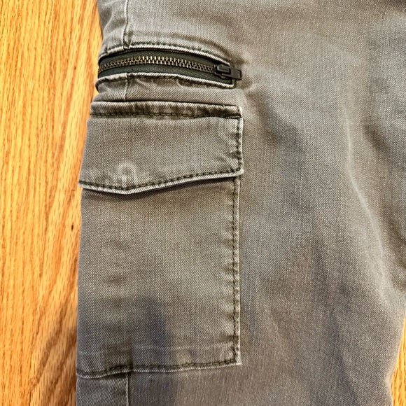 Cargo Jeans - Picture 4 of 5